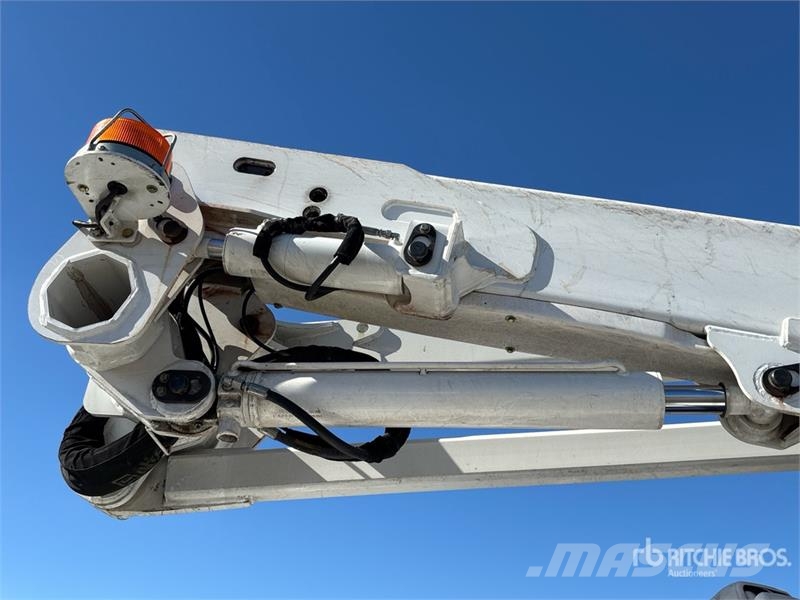 Ford F-550 Truck mounted platforms