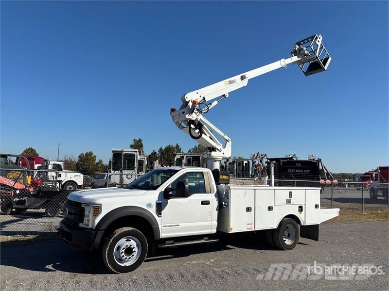 Ford F-550 LKW-Arbeitsbühnen