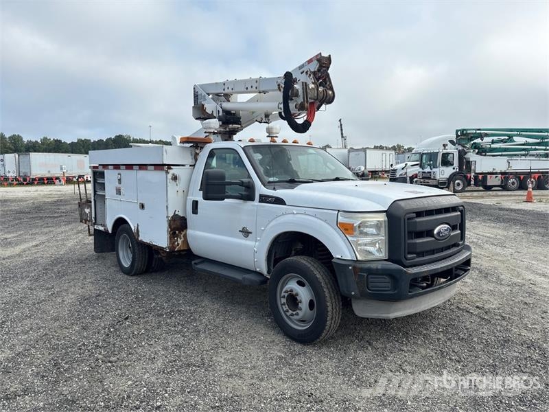 Ford F-550 Plataformas sobre camión