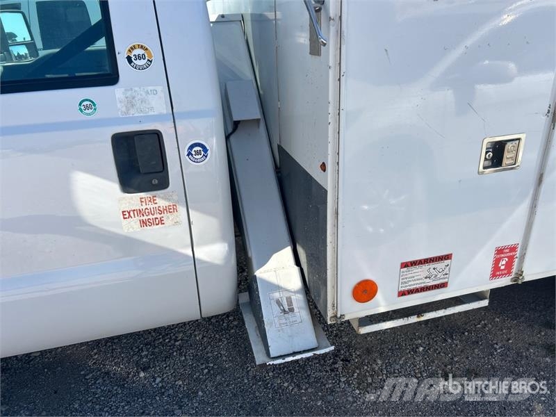 Ford F-550 Auto korpe