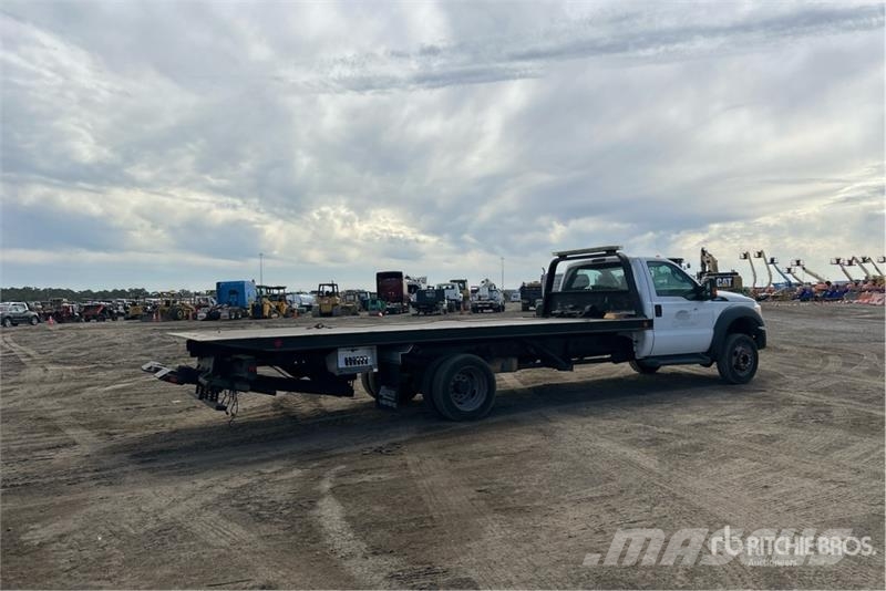 Ford F-550 Recovery vehicles