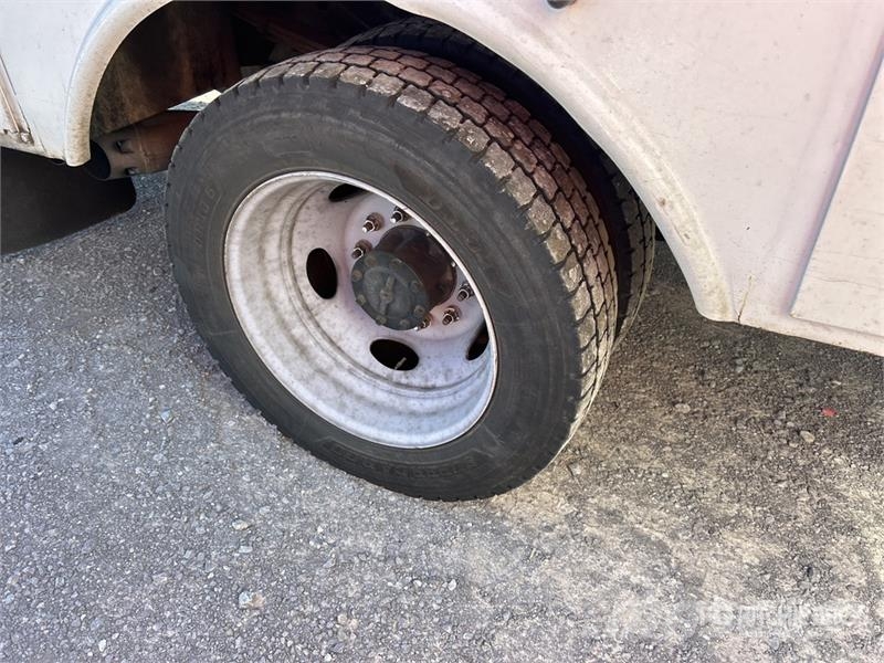 Ford F-550 Plataformas aéreas montadas em caminhão