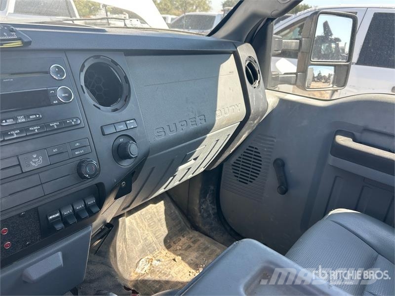 Ford F-550 Auto korpe