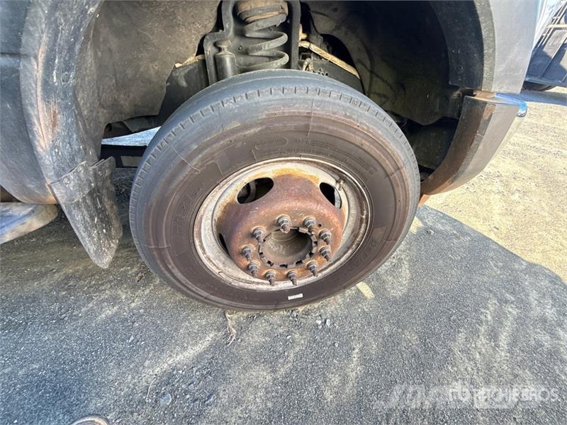 Ford F-550 Ciężarówki typu Platforma / Skrzynia