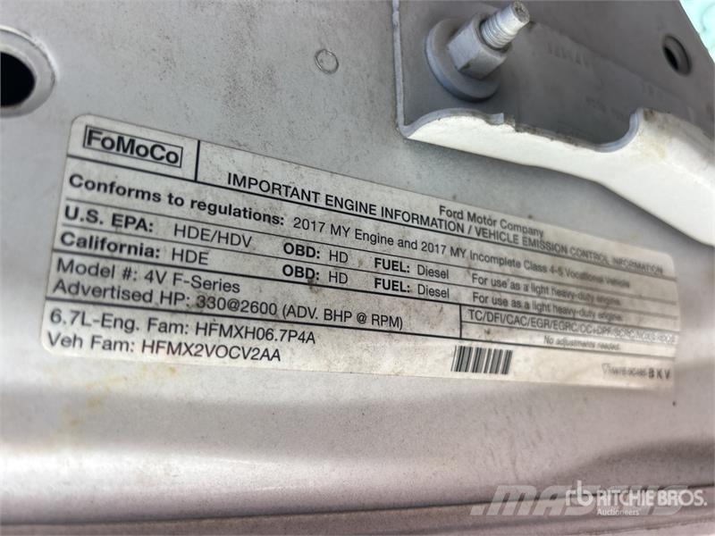 Ford F-550 Plataformas aéreas montadas em caminhão