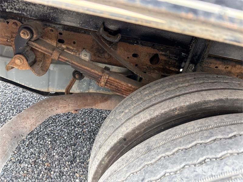 Ford F-550 Camion con sponde ribaltabili