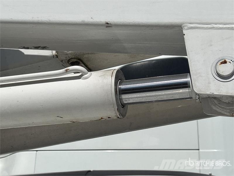Ford F-550 Plataformas aéreas montadas em caminhão