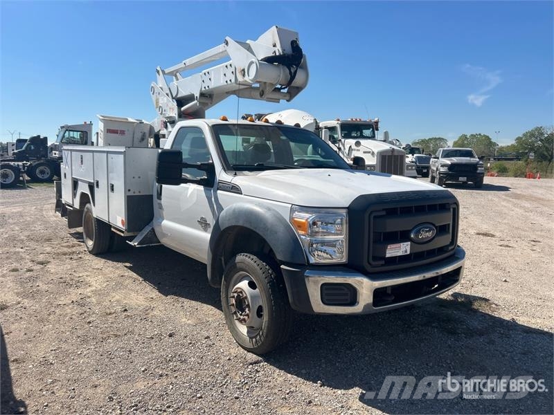 Ford F-550 Auto korpe