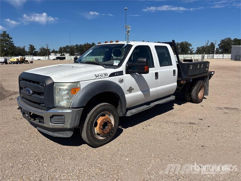 Ford F-550 Platformas/izkraušana no sāniem