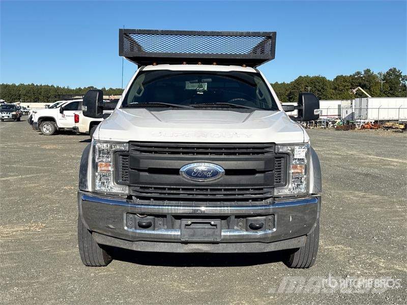 Ford F-550 Ciężarówki typu Platforma / Skrzynia
