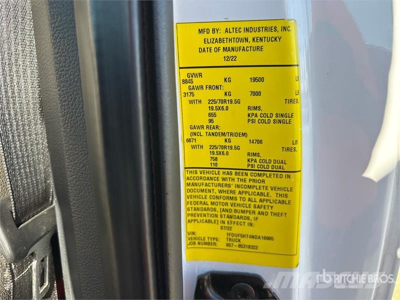Ford F-550 Truck mounted platforms