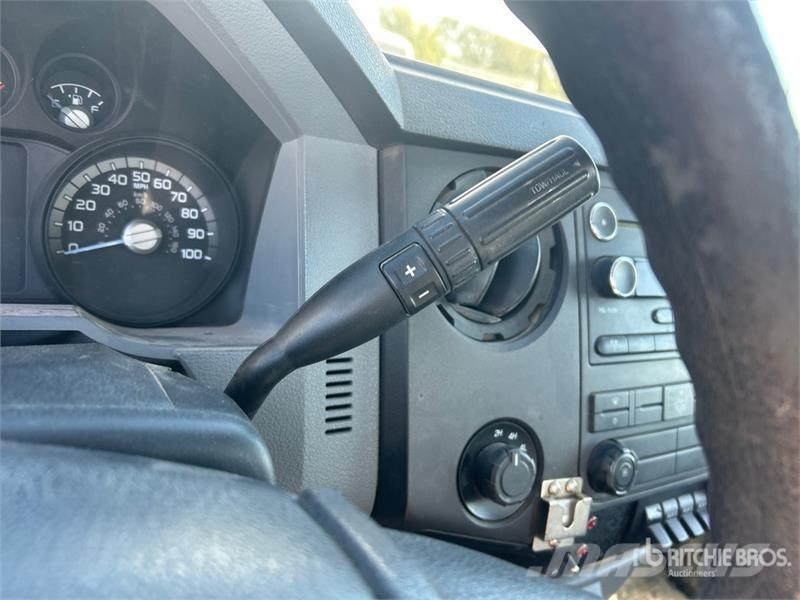 Ford F-550 Auto korpe