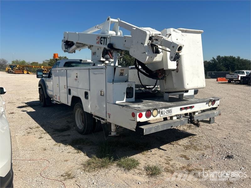Ford F-550 Auto korpe