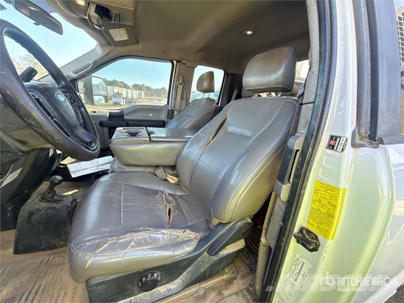 Ford F-550 Pilsētas atkritumvedēji