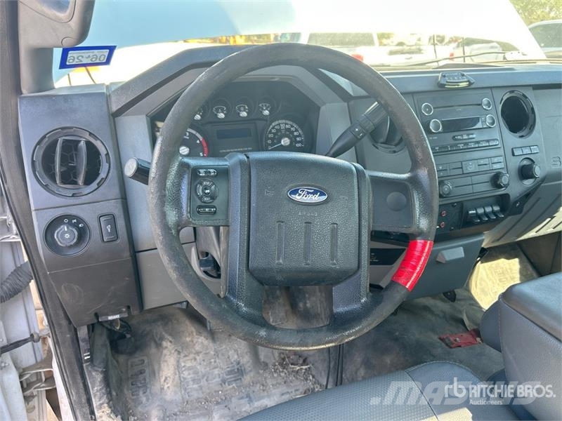 Ford F-550 Auto korpe