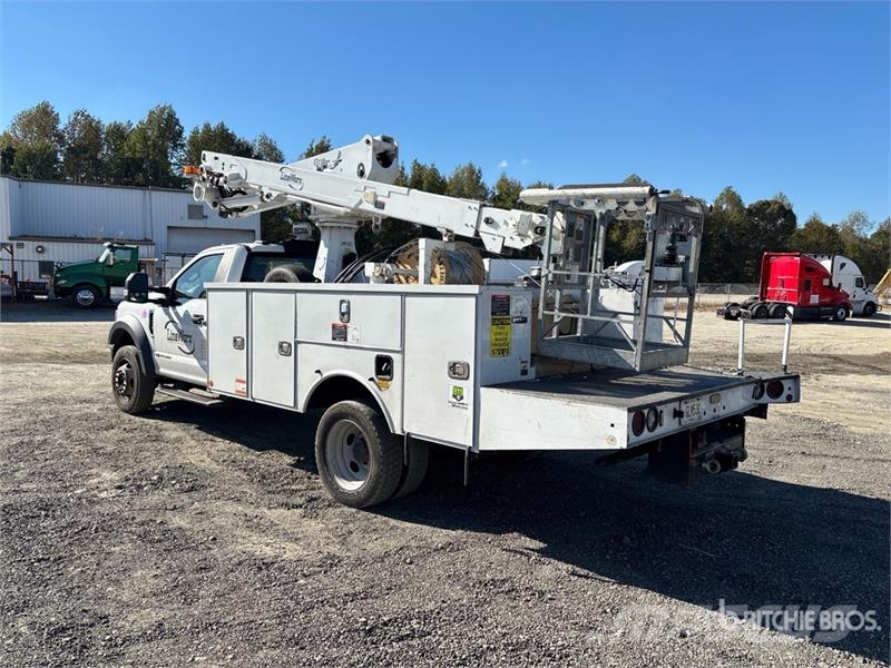 Ford F-550 Truck mounted platforms