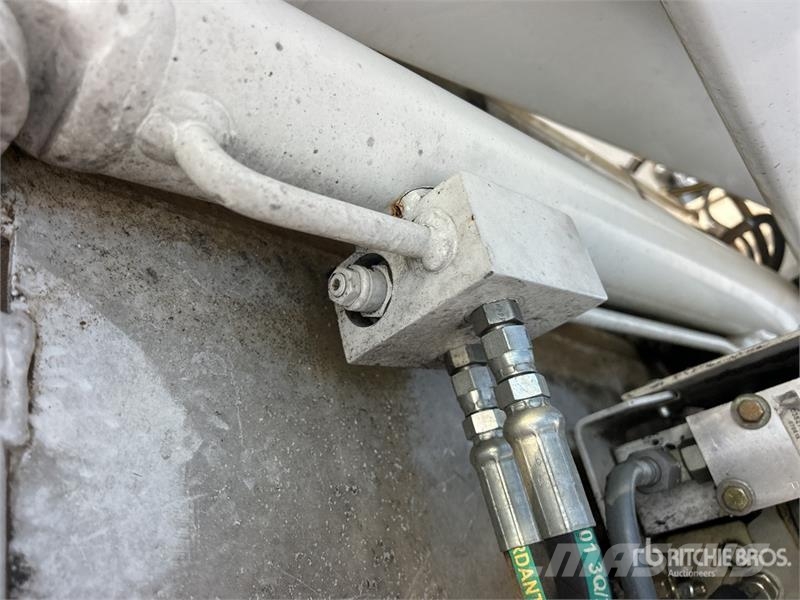 Ford F-550 车载式高空作业车