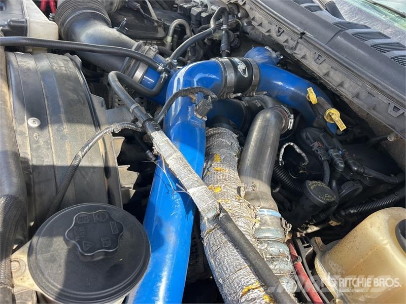 Ford F-550 Plataformas aéreas montadas em caminhão