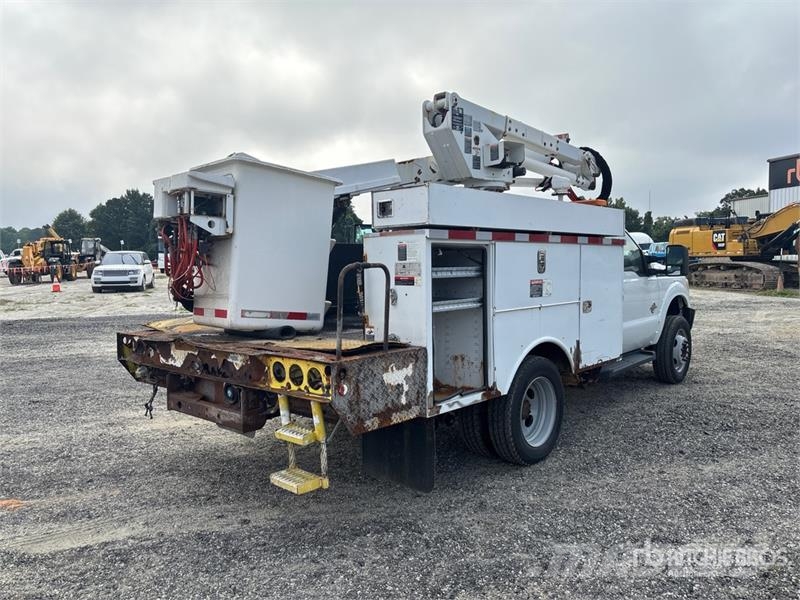 Ford F-550 Plataformas sobre camión