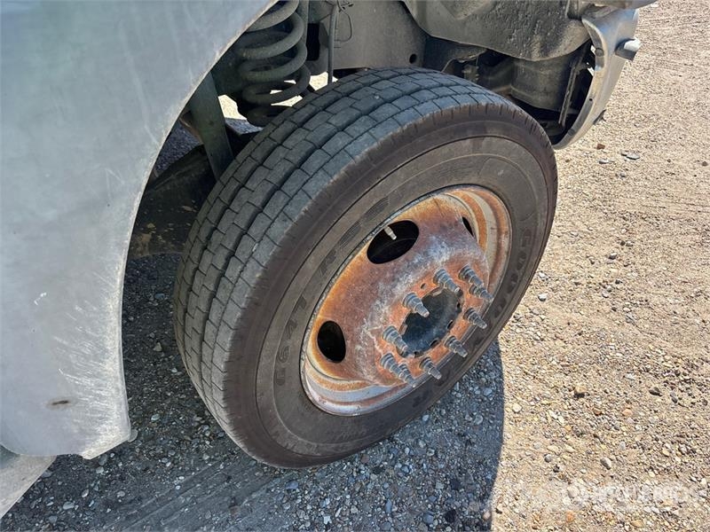 Ford F-550 Platformas/izkraušana no sāniem