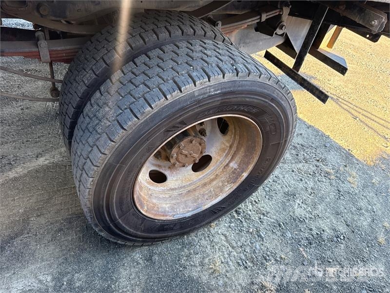 Ford F-550 Ciężarówki typu Platforma / Skrzynia