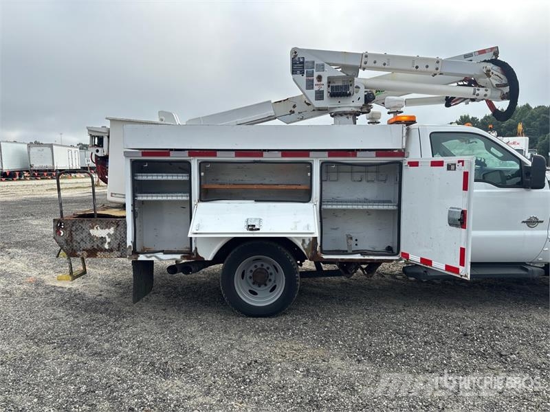 Ford F-550 Plataformas sobre camión