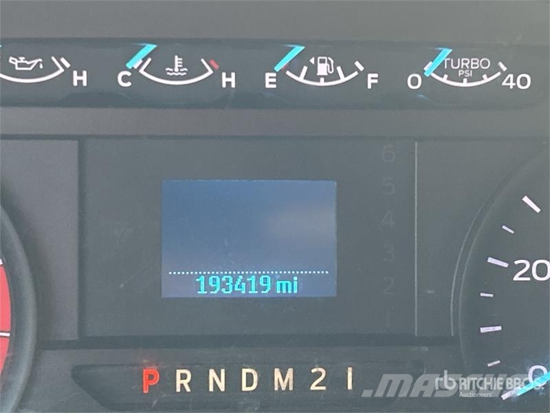 Ford F-550 车载式高空作业车