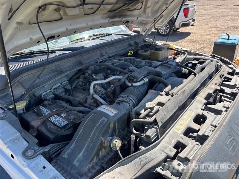 Ford F-550 Platformas/izkraušana no sāniem