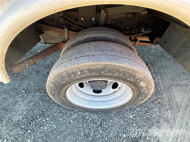 Ford F-550 Truck mounted platforms