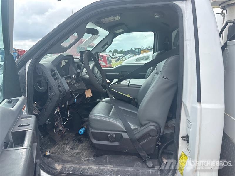 Ford F-550 Truck mounted aerial platforms
