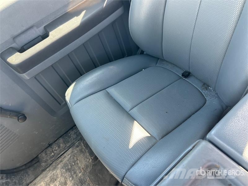 Ford F-550 Auto korpe