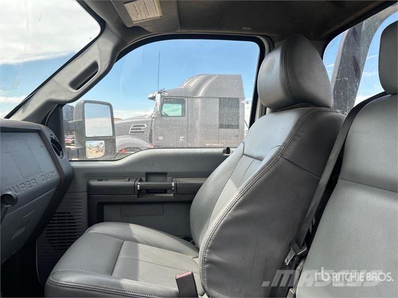 Ford F-550 Recovery vehicles