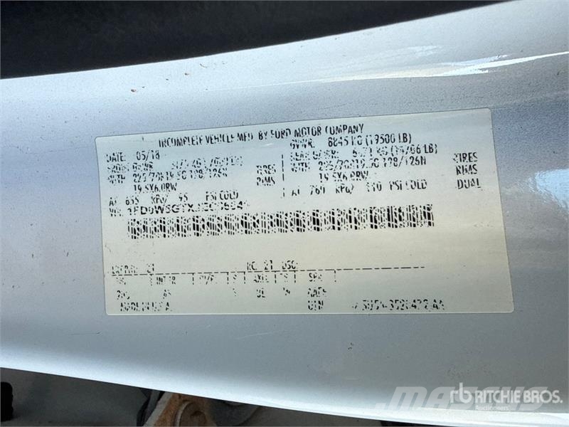 Ford F-550 Ciężarówki typu Platforma / Skrzynia