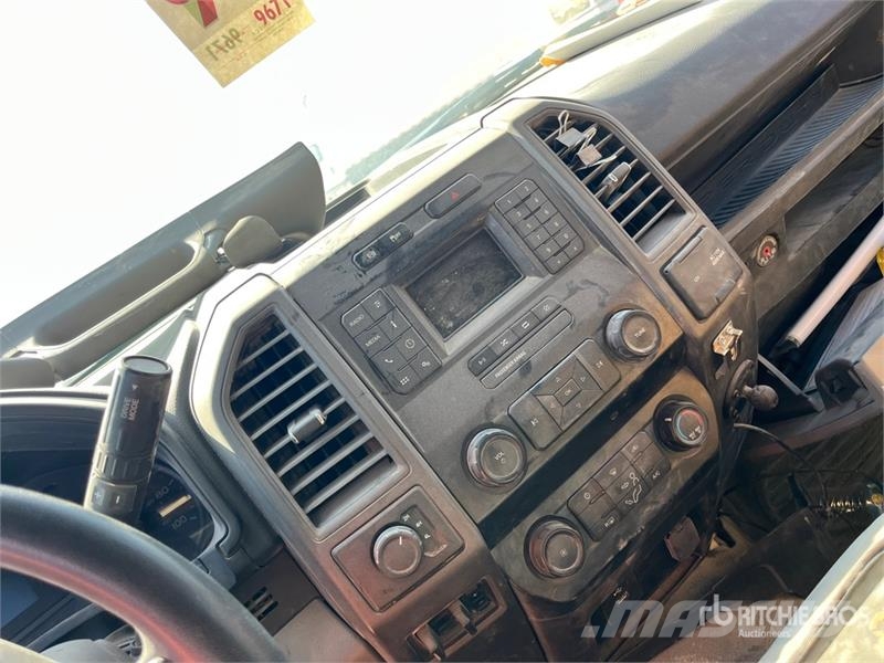 Ford F-550 Madelautod