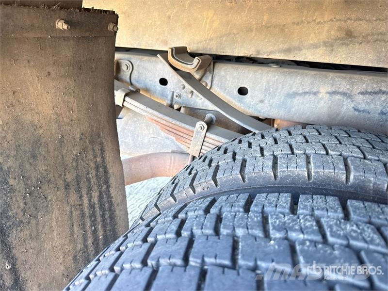 Ford F-550 Ciężarówki typu Platforma / Skrzynia