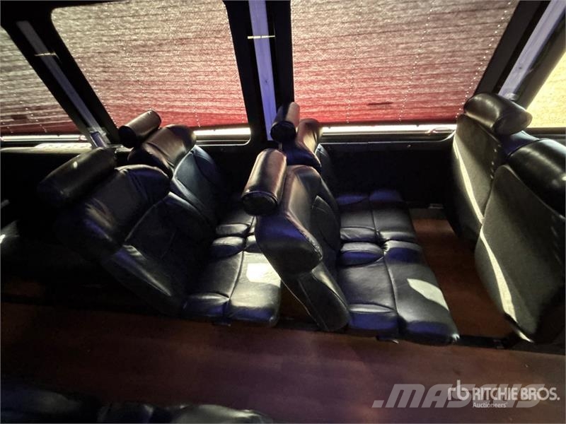 Ford F-550 4x2 26-Seat Bus Mini avtobusi