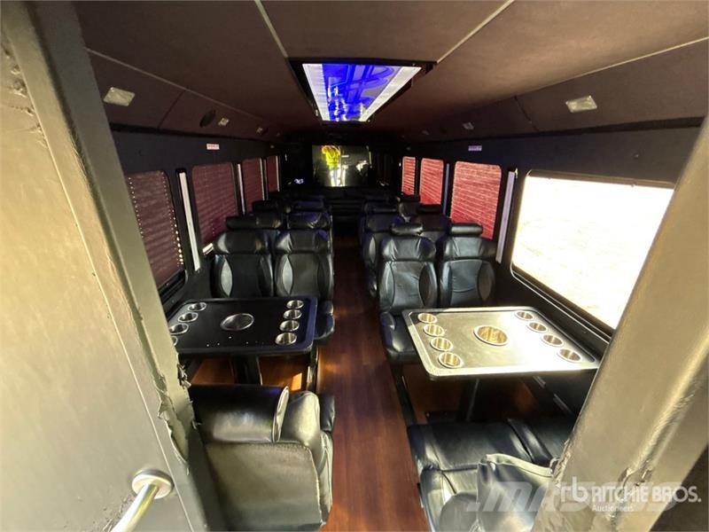 Ford F-550 4x2 26-Seat Bus Mini avtobusi