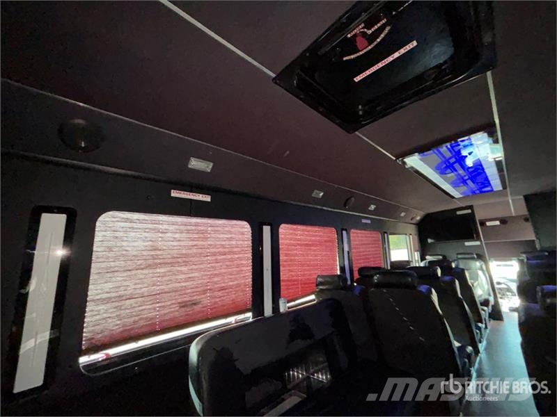 Ford F-550 4x2 26-Seat Bus Mini avtobusi