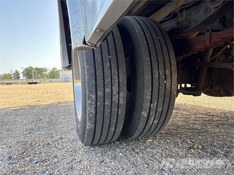 Ford F-550 4x2 26-Seat Bus Mini avtobusi