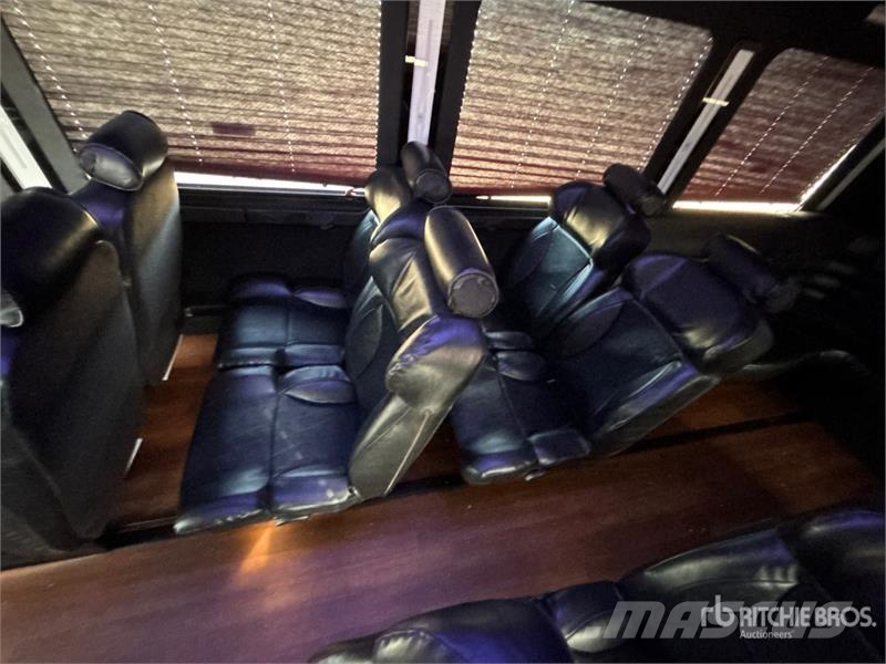 Ford F-550 4x2 26-Seat Bus Mini avtobusi