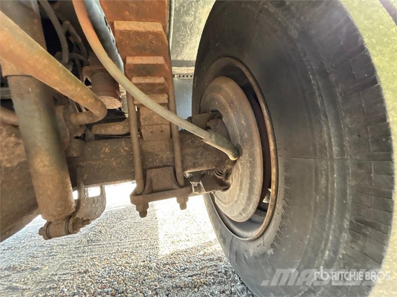 Ford F-550 4x2 26-Seat Bus Mini avtobusi