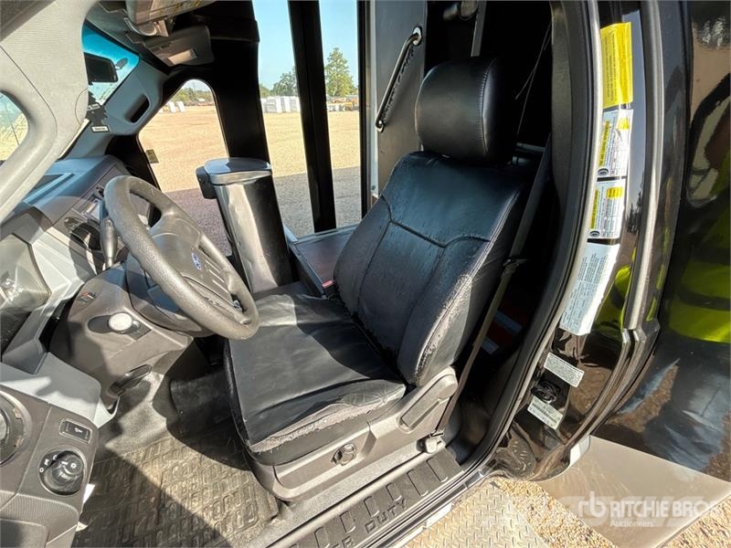 Ford F-550 4x2 26-Seat Bus Mini avtobusi