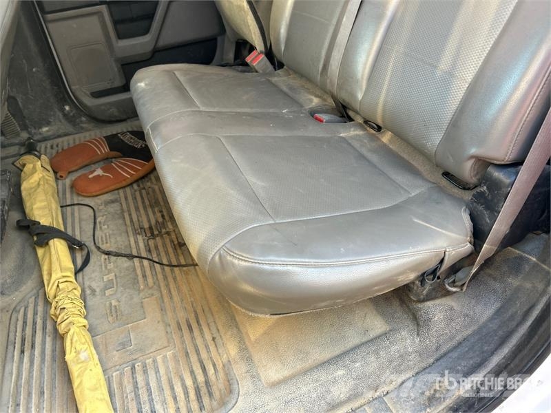 Ford F-550 4x2 Crew Cab Utility Truck Caja abierta/laterales abatibles