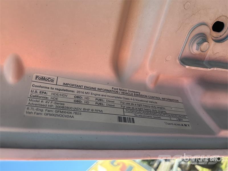 Ford F-550 4x2 Crew Cab Utility Truck (Inoperable) 픽업/드롭사이드