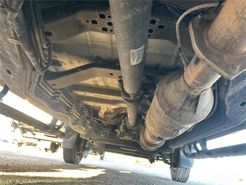 Ford F-550 4x2 Crew Cab Utility Truck Caja abierta/laterales abatibles