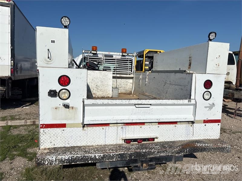 Ford F-550 4x2 Crew Cab Utility Truck (Inoperable) 픽업/드롭사이드