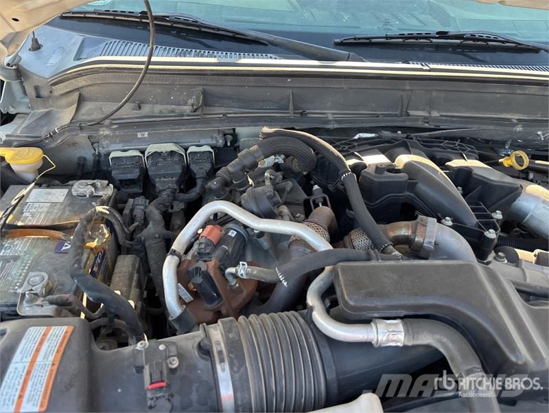 Ford F-550 4x2 Crew Cab Utility Truck (Inoperable) 픽업/드롭사이드