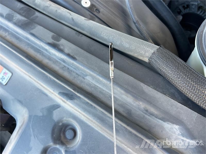 Ford F-550 4x2 Crew Cab Utility Truck Caja abierta/laterales abatibles