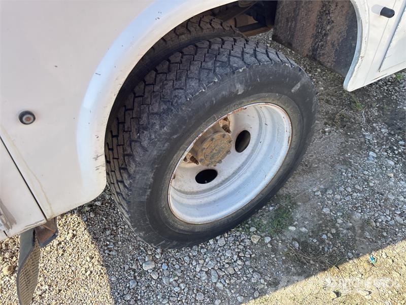 Ford F-550 4x2 Crew Cab Utility Truck (Inoperable) 픽업/드롭사이드