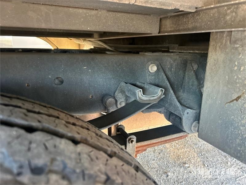 Ford F-550 4x2 Crew Cab Utility Truck Caja abierta/laterales abatibles